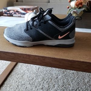 Women's Nike Air Bella training shoes